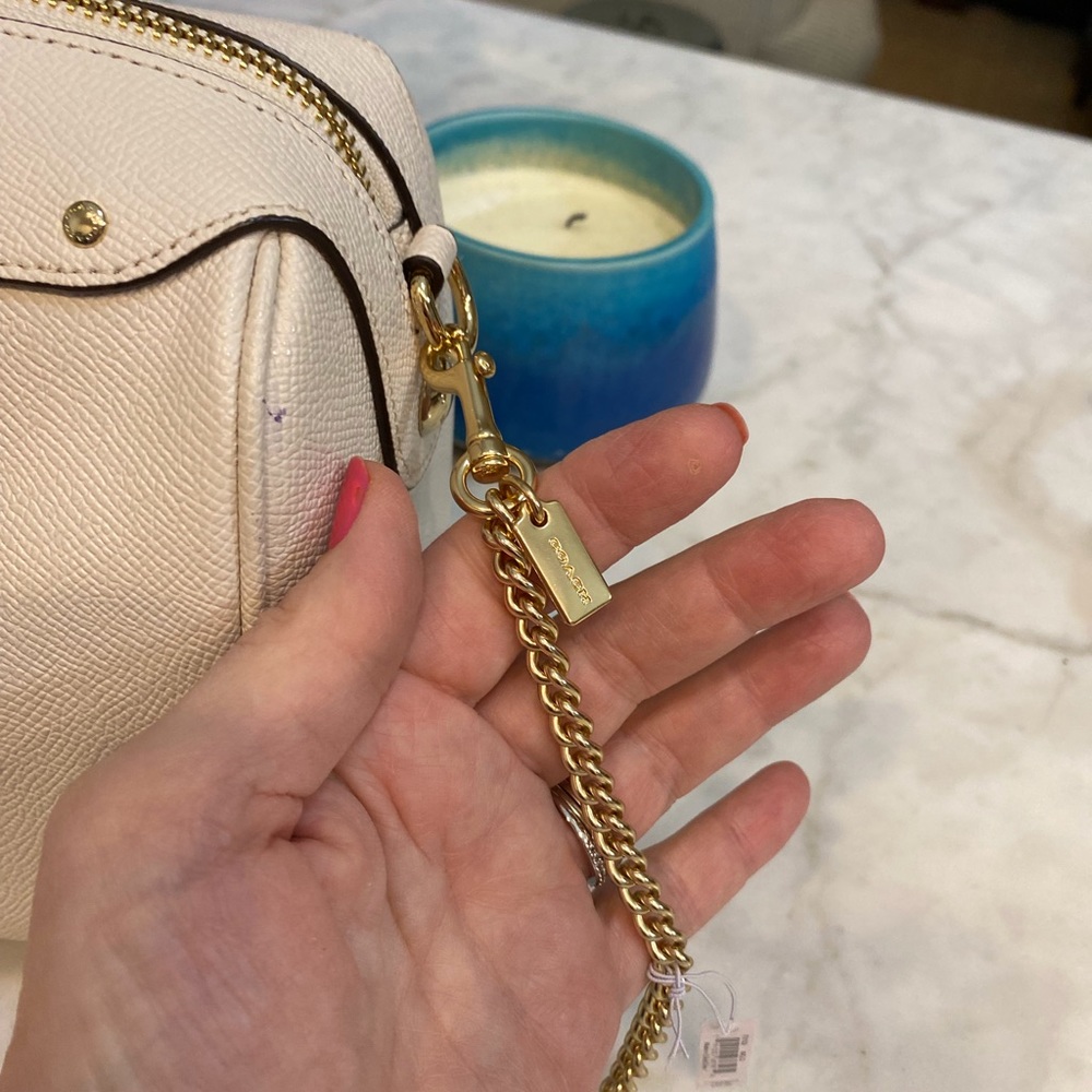 COACH MINI BENNETT SATCHEL!π€ - Picture 4 of 10